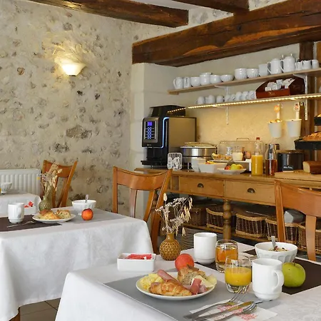 Logis Auberge Le Colombien - Hotel Et Restaurant Villandry Exterior photo