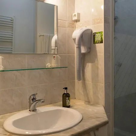 Logis Auberge Le Colombien - Hotel Et Restaurant Villandry Room photo