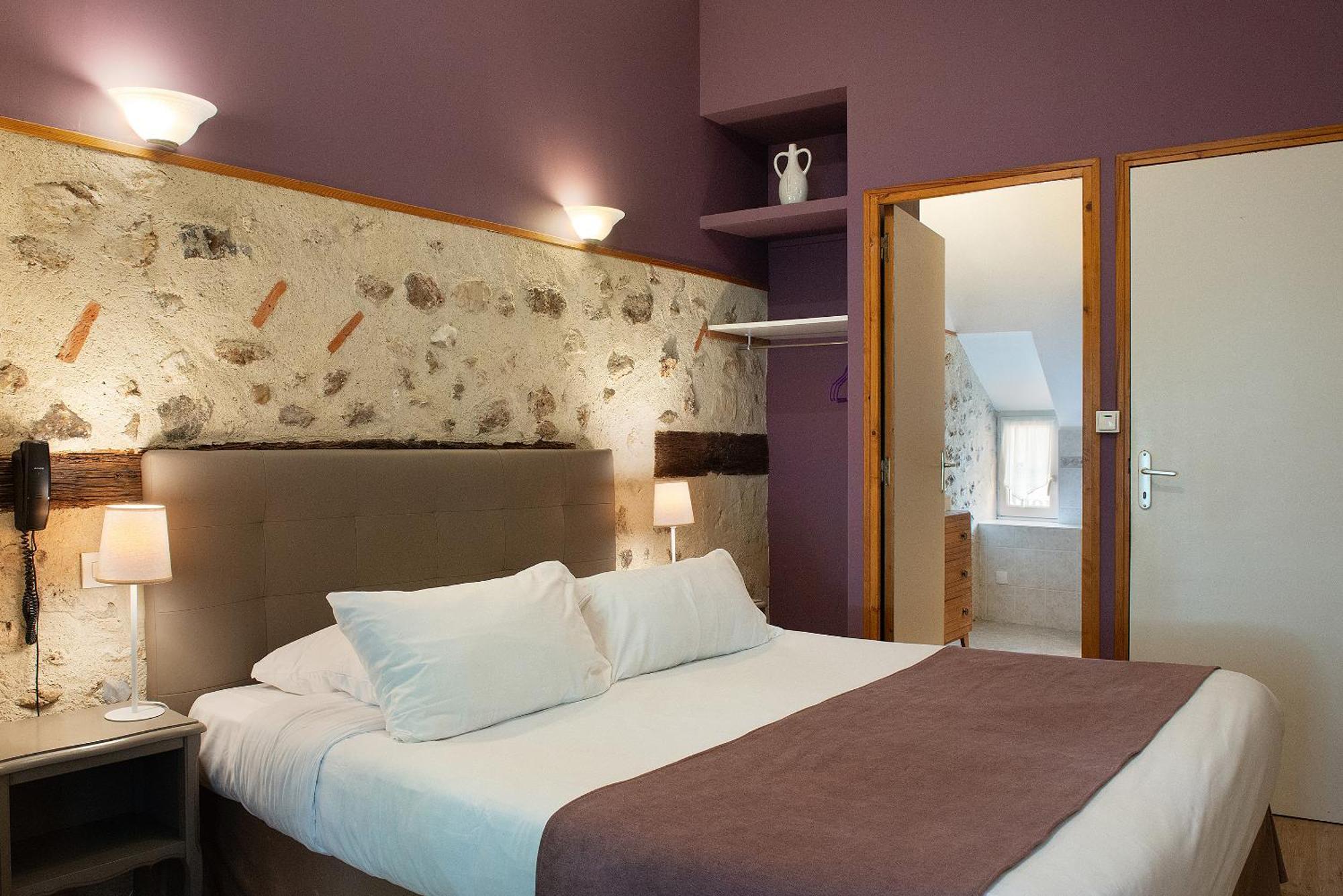 Hotel Logis Le Colombien - Et Restaurant 3*