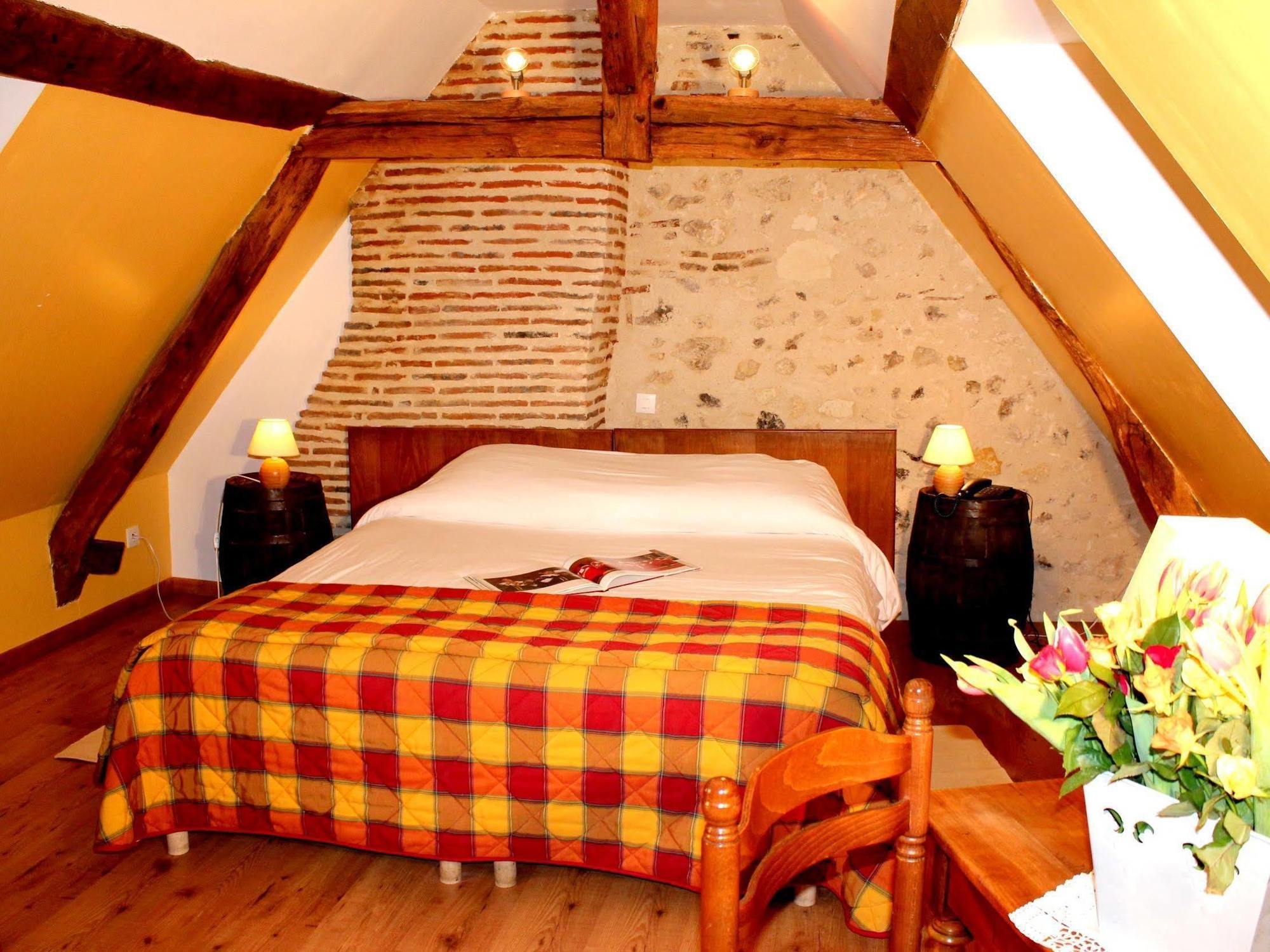 Logis Le Colombien - Et Restaurant Hotel Villandry