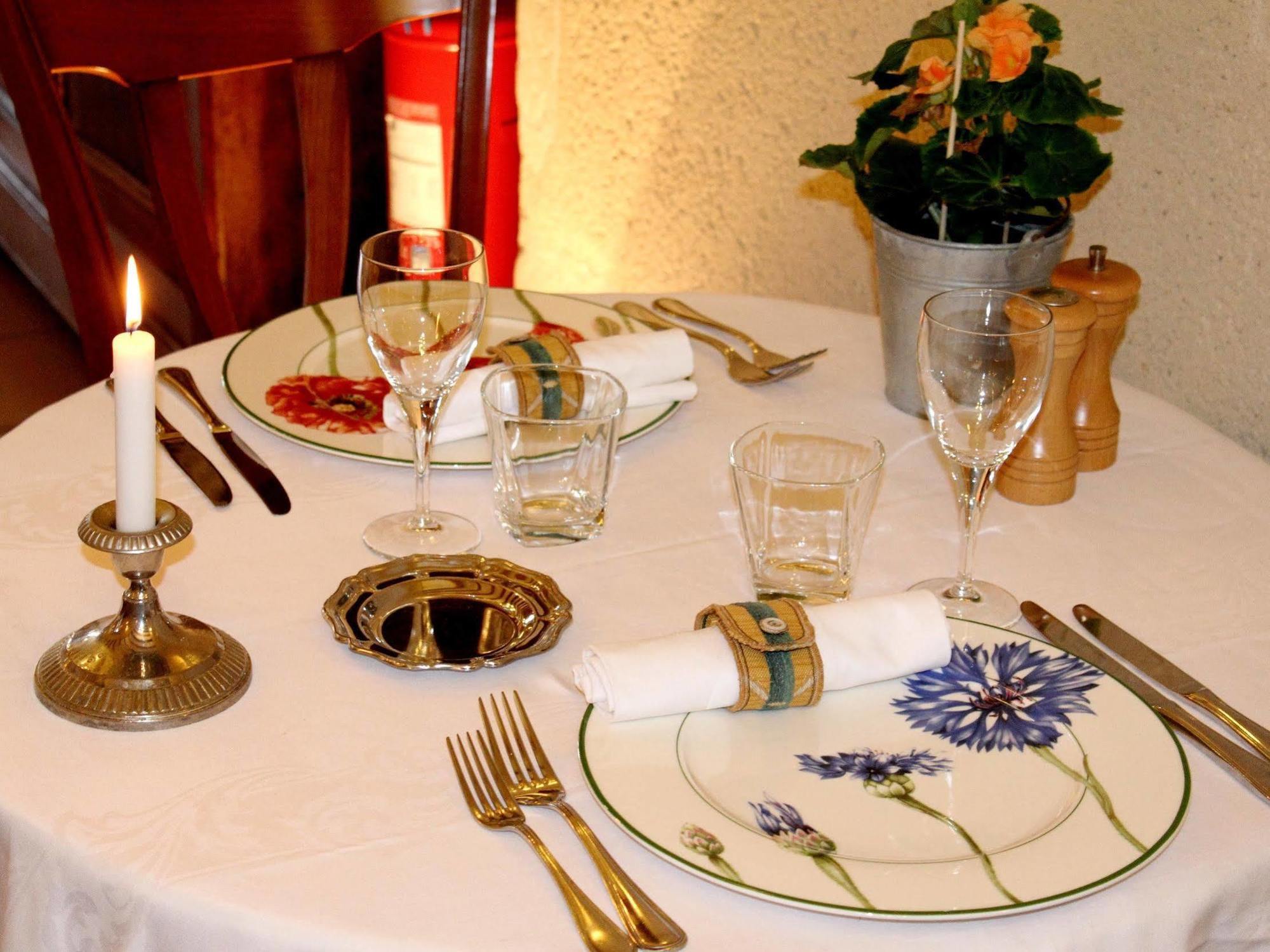Logis Le Colombien - Et Restaurant Villandry